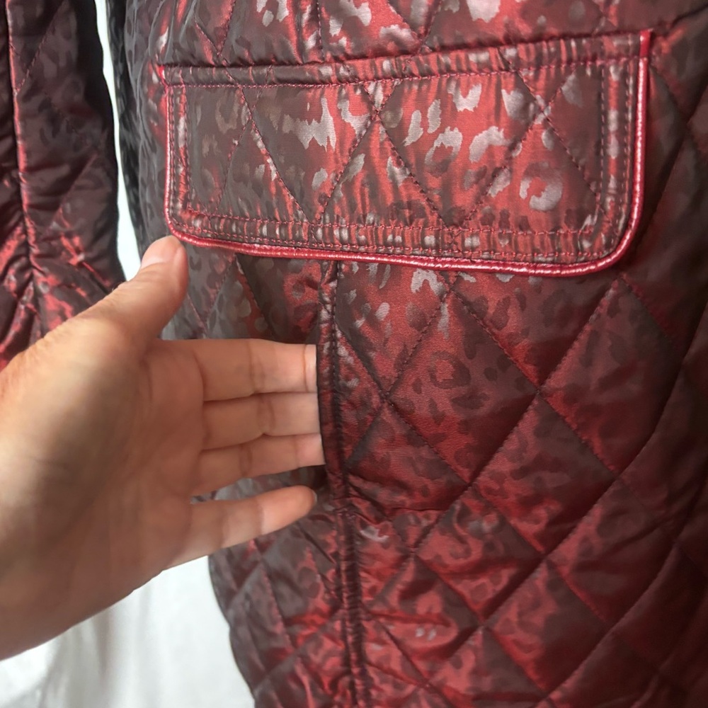Chico’s Long Quilted Animal Print Midi Coat Shimmer Burgundy Size 3 XL 16-18 - Picture 5 of 9